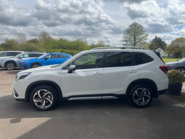 2025 Subaru Forester 2.0i e-Boxer XE Premium 5dr Lineartronic
